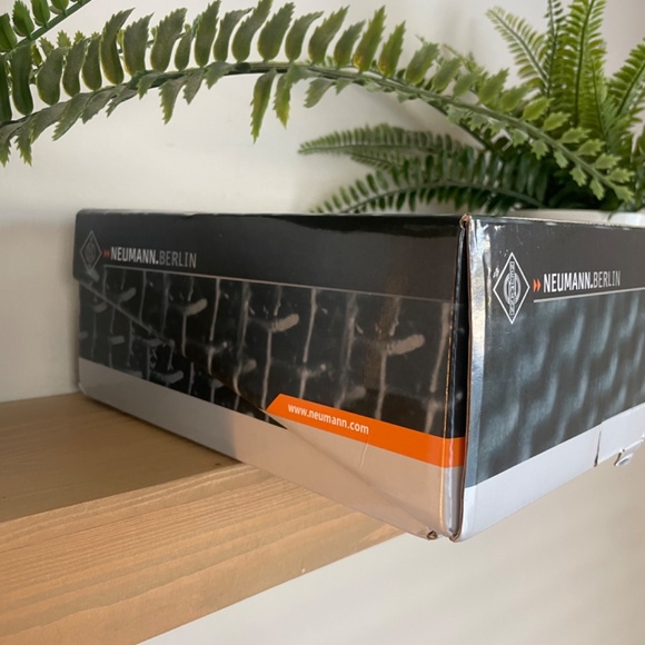 Neumann TLM 103 Large-Diaphragm Condenser Microphone – Studio Set (Nickel) - Picture 3 of 5